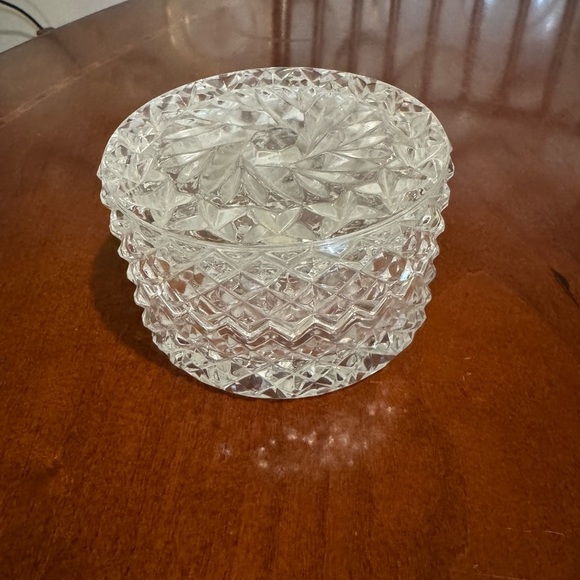 Elegant Crystal Cut Glass Bowl - Picture 1 of 3
